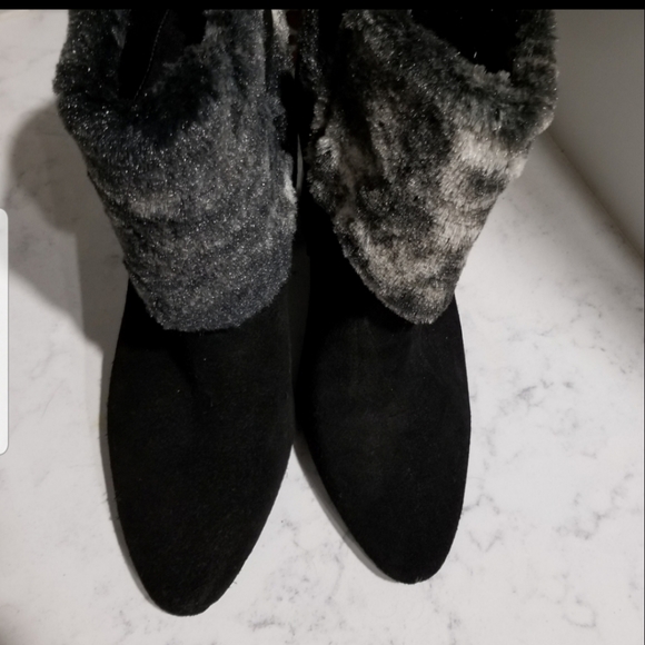 👢GENUINE SUEDE ANKLE BOOTS WITH FAUX FUR TRIM - Picture 2 of 6